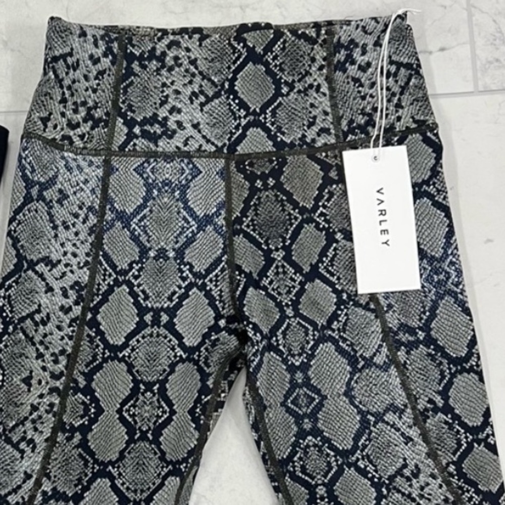 NWT Varley Leggings Python Snakeskin in Black and Gray Size XS - Picture 5 of 7